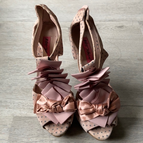 Betsy Johnson Polkadot Heels size 8.5 - Picture 2 of 6